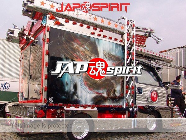 MITSUBISHI MINICAB, Microcar truck, Art truck style Kamikaze decoration with Dragon & movie star air brush paint (5)