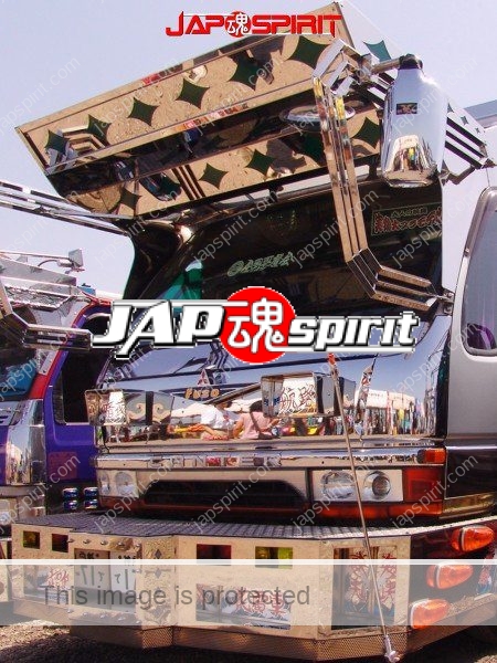 MITSUBISHI Canter, Box car, Art truck style, decorated visor & bumper, team "UTAMARO KAI" (2)