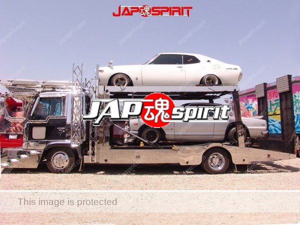 HINO Ranger auto transport truck, Art truck carring Skyline C10 & C110 (1)