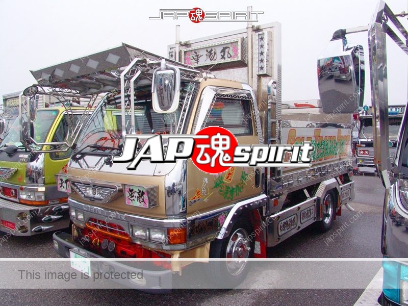 Kakomaru, FUSO Canter art truck. Air brush paint is by Suzukikougei. (5)