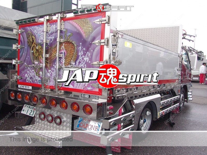 Kouryumaru FUSO Canter art truck is with Dragon air brush paint on the back side (3)