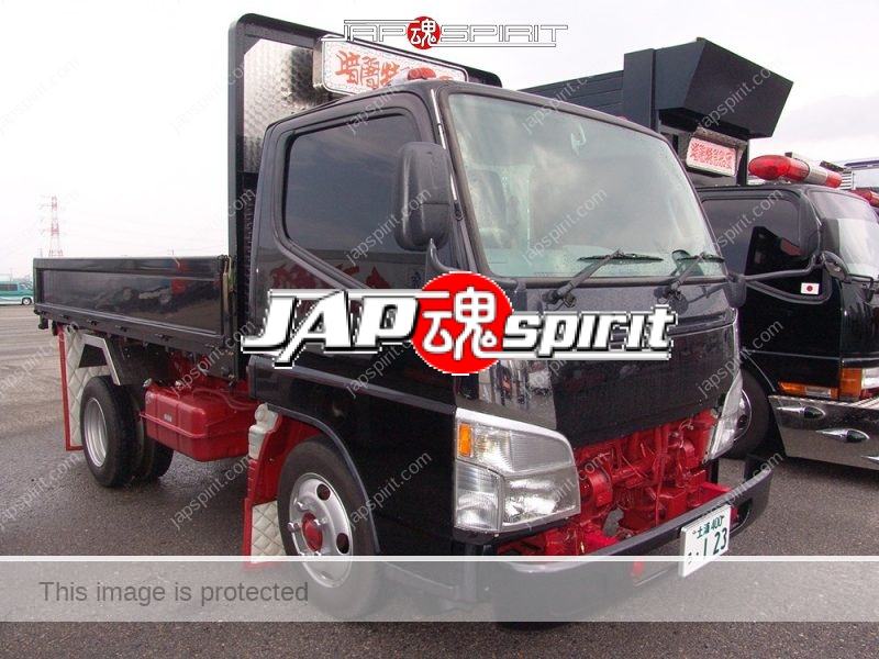 MITSUBISHI FUSO canter art truck, maybe underconstruction, black, team "Kurayamitokkyu sendan" (2)