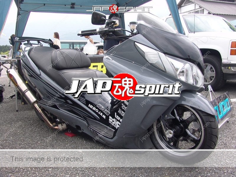 SUZUKI Skywave, grey color with GT wing, custom cowl, with tuned muffler (2)