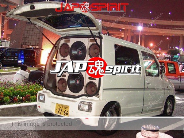 SUZUKI Wagon R 1st, Sotomuki style sound car, white color with 8 big speaker (2)