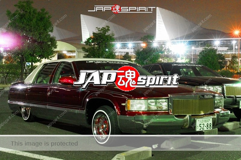 Cadillac de Ville series lowrider bronw color at Minatomirai Parking team Empire (1)