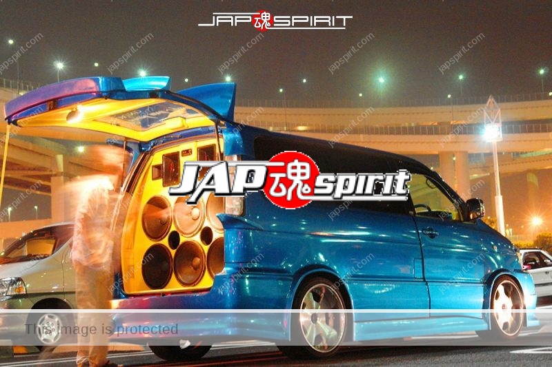 HONDA Stepwgn sotomuki style sound car, blue color and yellow interrior with big speaker (2)