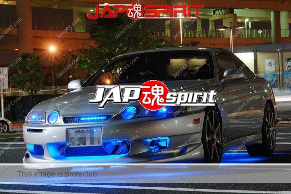 TOYOTA Soara Z30, Blue lighting, nomal, silver color at daikoku parking (1)