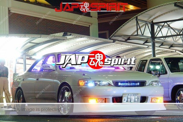 TOYOTA Chaser 100, Sotomuki style, blue lighting at Daikoku parking (2)
