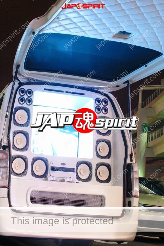 TOYOTA HIACE H100 Sotomuki style 8 speaker & one big LED screen by Auto fit
