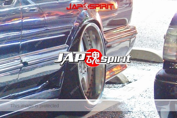 NISSAN Cedric 8th Y32, VIP style, low down, over fender, team "kyokutei bisousha kai" (2)