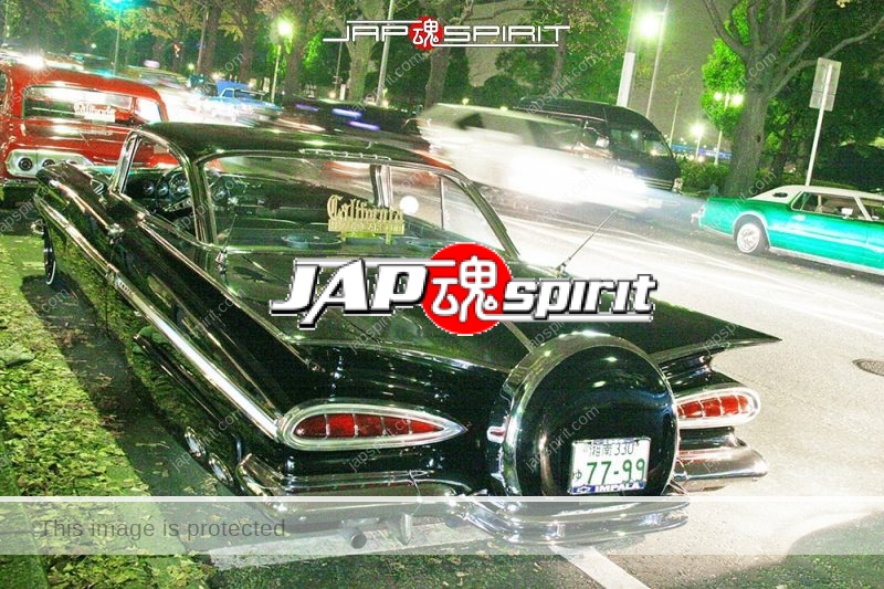 CHEVROLET Impala 2nd lowrider black body at Minatomirai street (1)