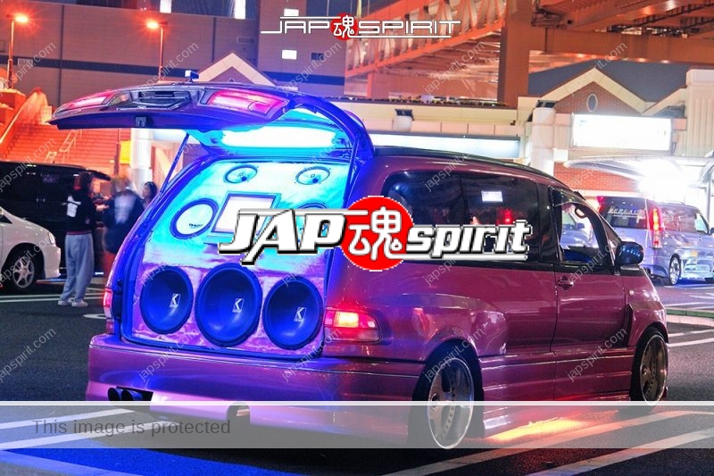 TOYOTA Estima sotomuki sound car, pink color and 7 built in speaker with 1 LCD, blue lighting (2)