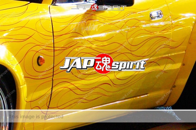 MAZDA Roadster (MX-5), yellow with red pinstripe fire pattern, over fender by R.Saizawa (1)
