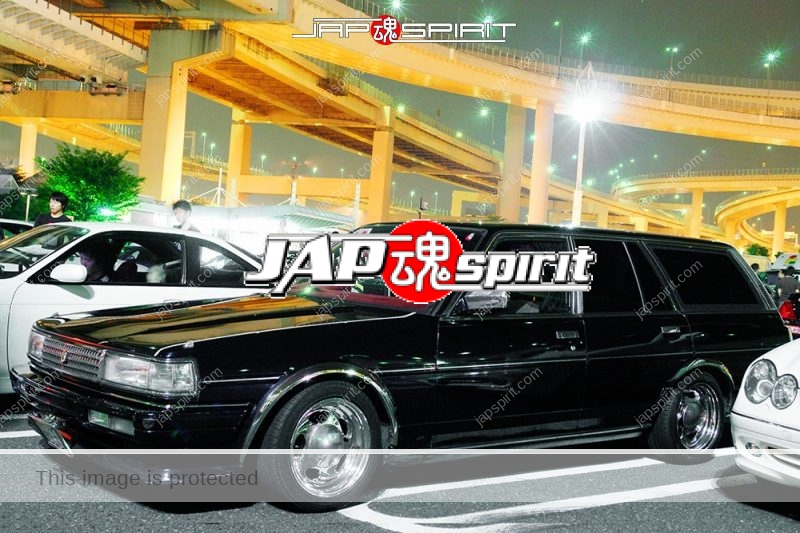 TOYOTA Mark II wagon whole black color with silver mold (2)