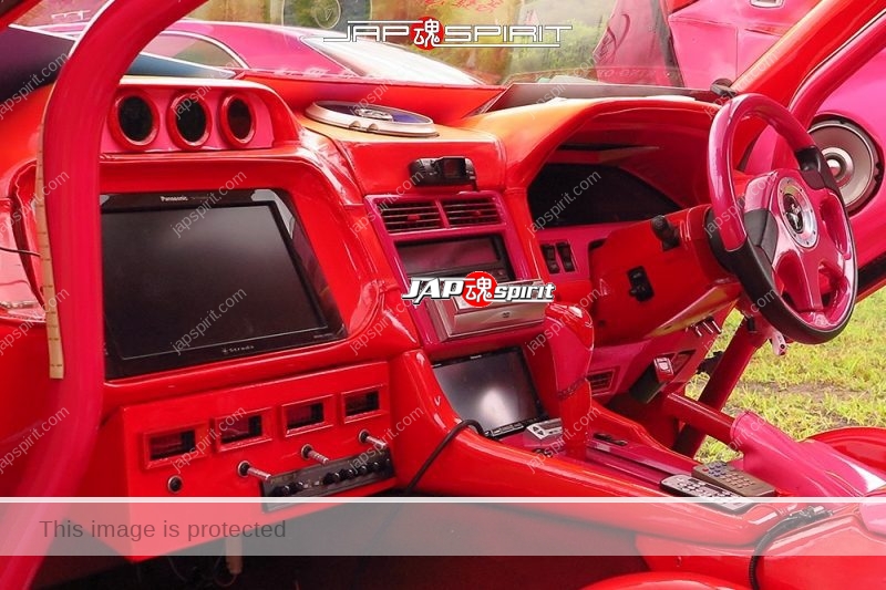 The most insane pink TOYOTA Soara, dress up style GUNDAM custom team "Shining flash" (2)