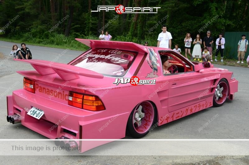 The most insane pink TOYOTA Soara, dress up style GUNDAM custom team "Shining flash" (5)