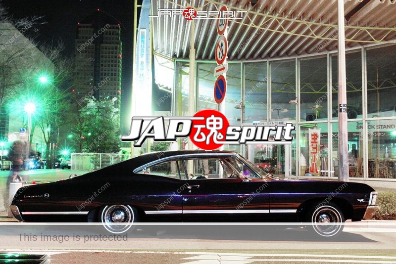 CHEVROLET 1968 Impala Sport Coupe black color at Minatomirai street (2)