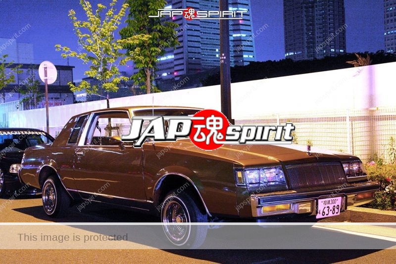 Buick-Regal-lowrider-style-brown-color-at-Minatomirai-01