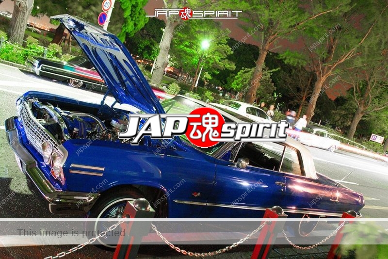CHEVROLET Impala SS Hardtop Sport Coupe lowrider blue color at Minatomirai Yamashita park 3