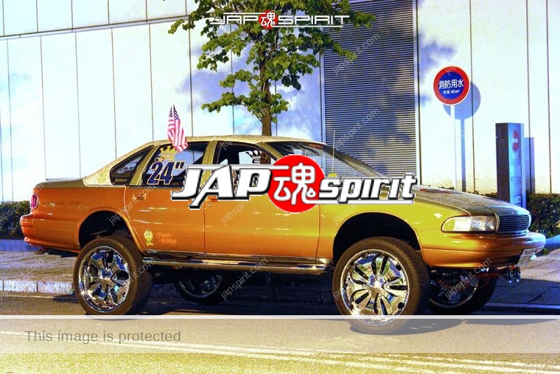 Chevrolet-Impala-SS-7th-lowrider-style-Big-foot-at-Minatomirai-01