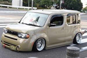 Nissan Cube z12 stance