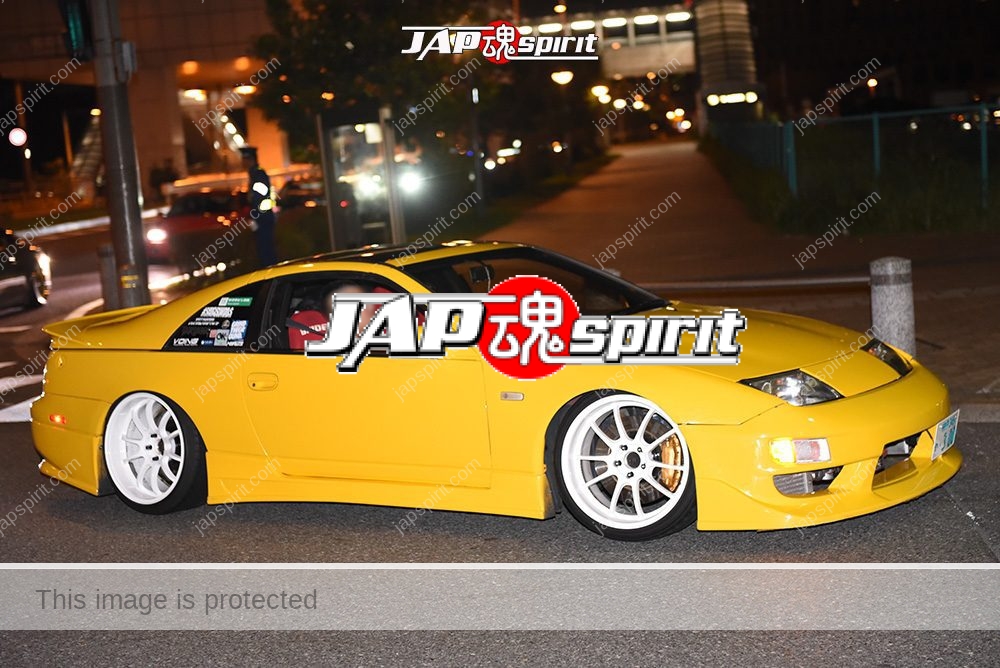 Stancenation 2016 Nissan Fairlady Z32 hellaflush yellow body white wheel at odaiba