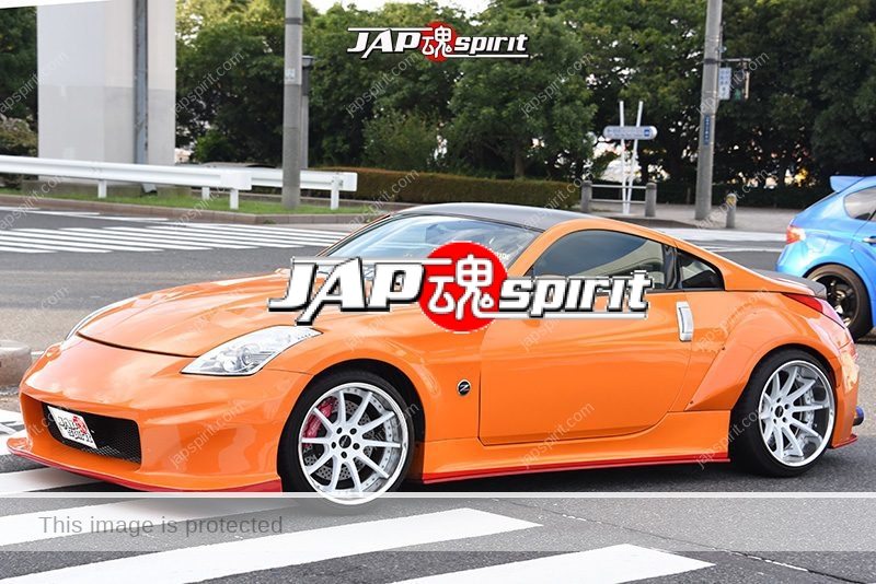 Stancenation 2016 Nissan Fairlady Z33 hellaflush orange body white wheel at odaiba