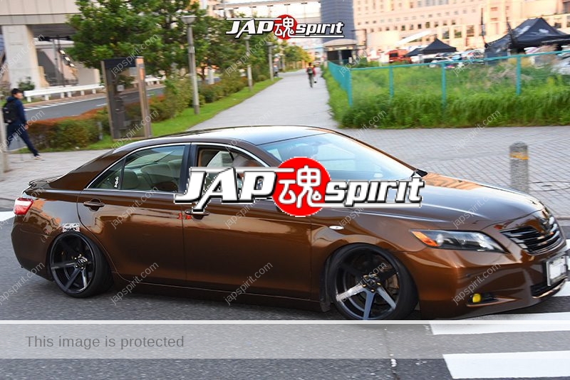 Stancenation 2016 Toyota Camry XV40 hellaflush tsuraichi brown body at odaiba