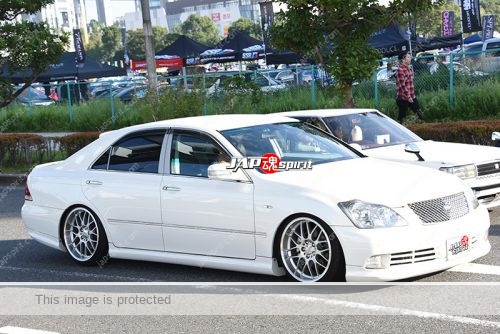 Toyota crown stance