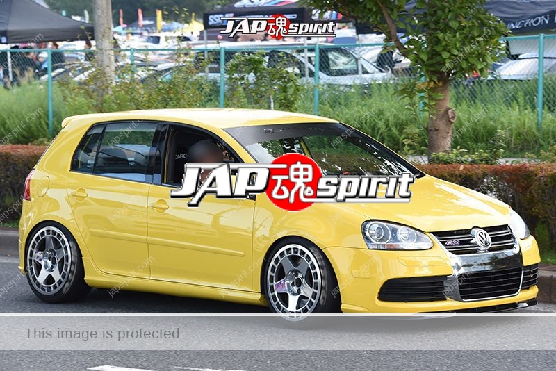 Stancenation-2016-VW-Golf-Mk5-yellow-body-silver-wheel-at-odaiba-01