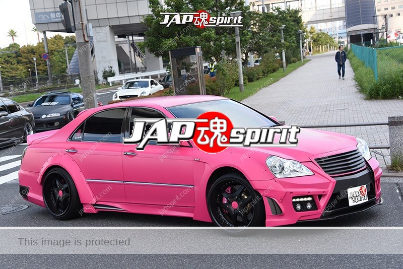 Stancenation-2016-cool-Toyota-Crown-Majesta-S180-Dress-up-VIP-aero-custom-pink-body-01