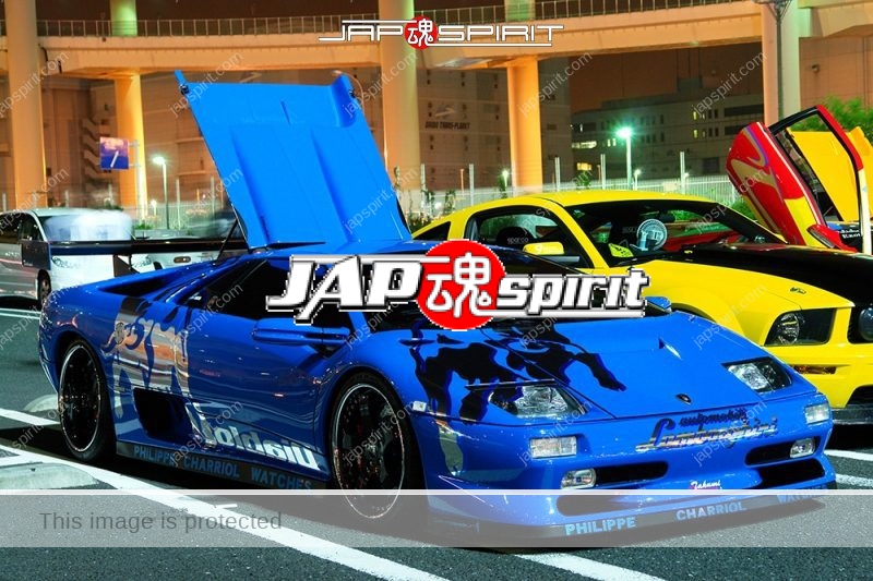 Lamborghini Diablo super car blue color with Bull picture sticker on side