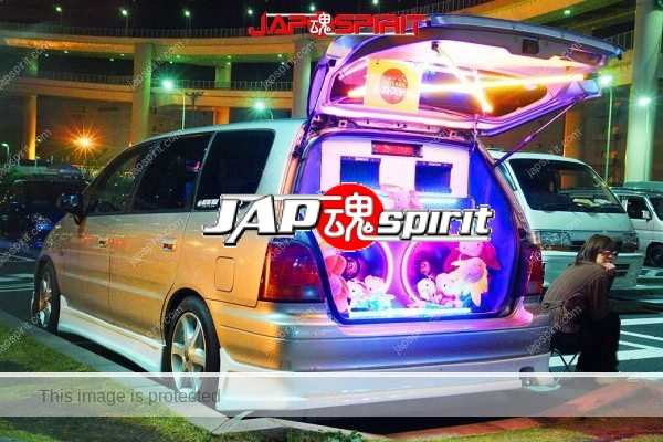 Honda Odysse 1st, Sotomuki sound car, two big speaker with led lighting (1)