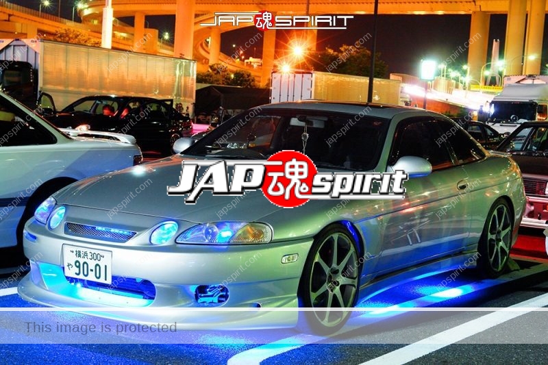 TOYOTA Soara Z30, Blue lighting, nomal, silver color at daikoku parking